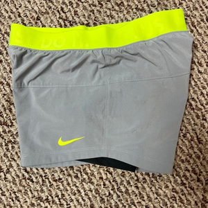 Nike‎